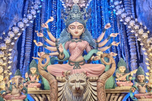 नवरात्रि का पाँचवाँ दिन – माँ स्कंदमाता की पूजा, कथा और महत्व